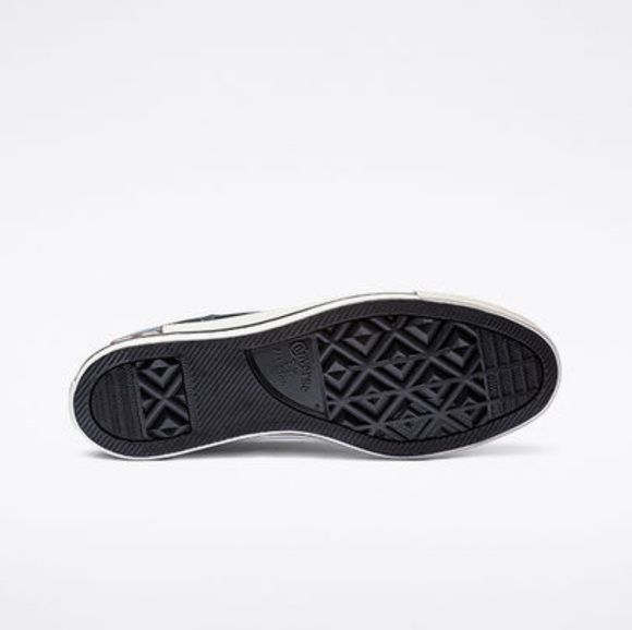 CONVERSE x HELLO KITTY CHUCK TAYLOR ALLSTAR SZ 8 - Picture 4 of 6